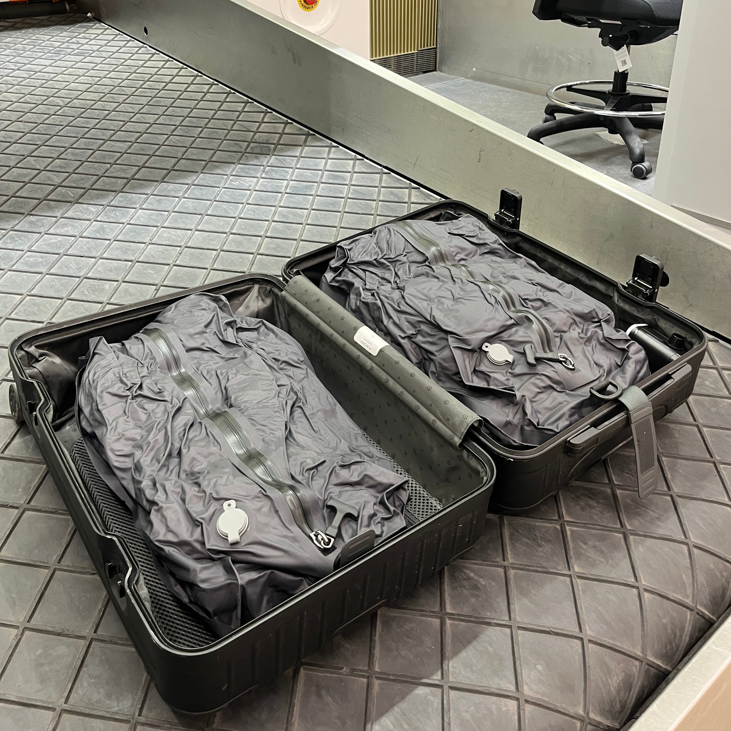 Novelair Vacuum Bag—Pack 2× More. Skip Checked Baggage.